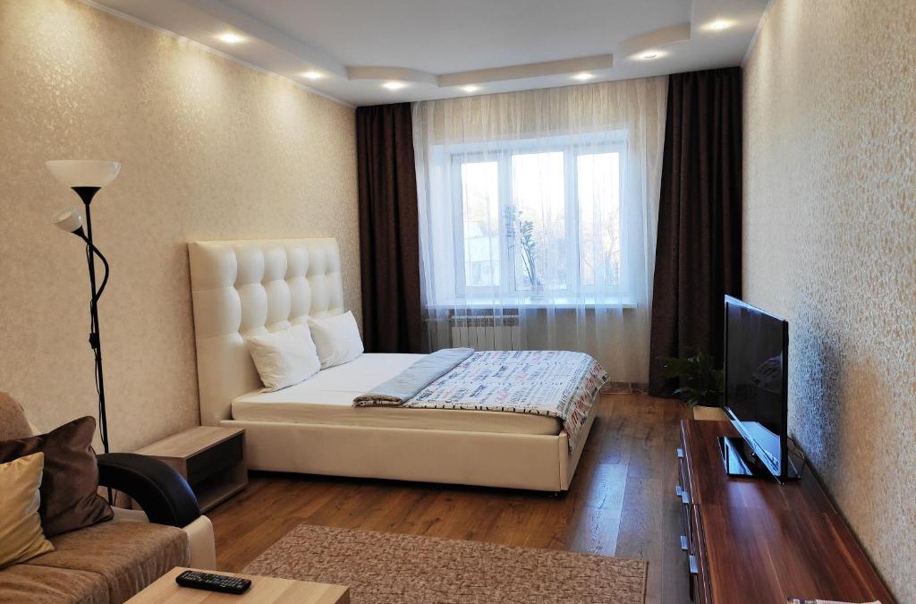 Kovrov Apartment | Fresh Room: Apartment on Griboedova