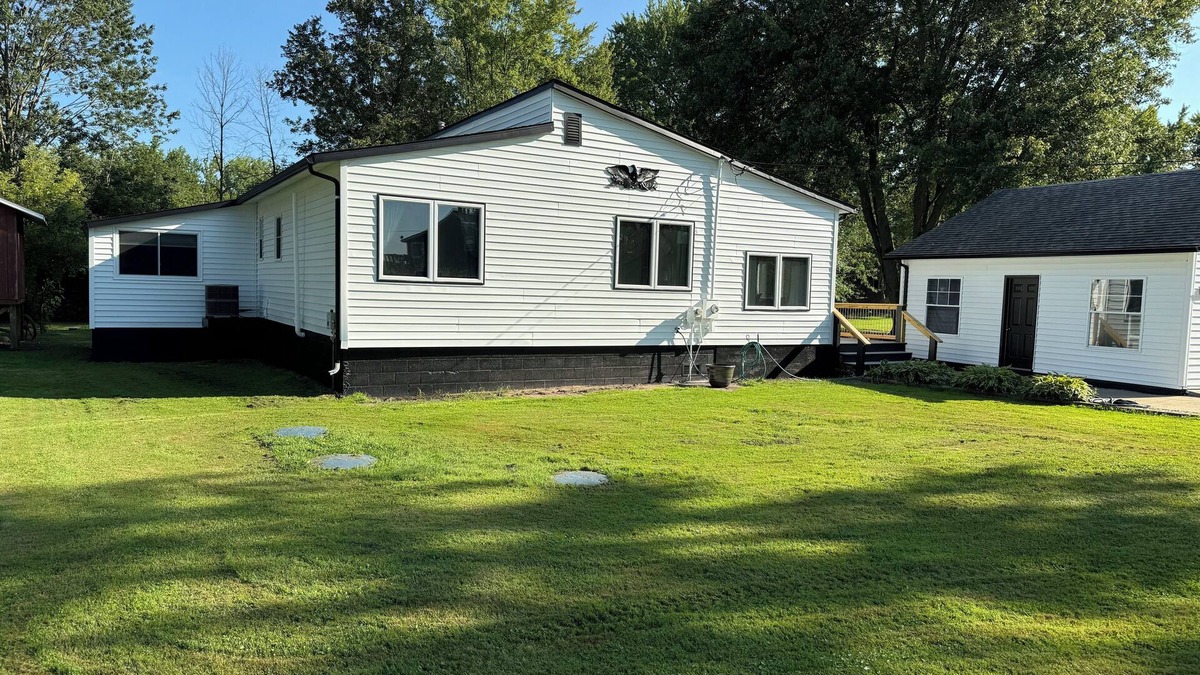 Barry County House | Freshly Remodeled - 3 BR Home near Thornapple Lake public boat launch