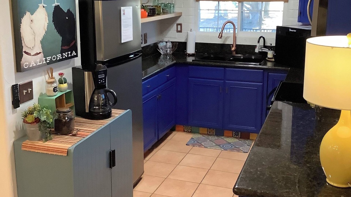 Raisin Cottage | FRESHLY REMODELED! Three National Parks within one hour drive!