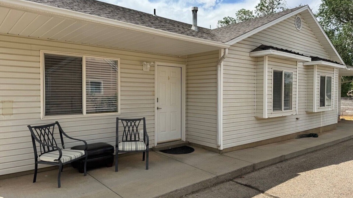 Cedar City House | Freshly Updated House Near Campus