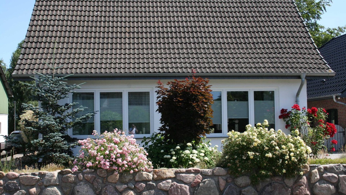 Eggebek House | Frey: Holiday home on two floors with terrace - Ferienhaus Frey