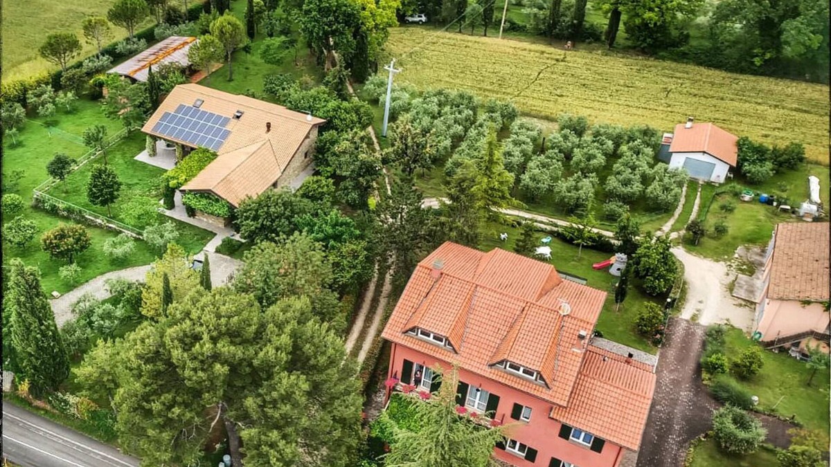 Gualdo Tadino House | Friar Wind App. Tramontana Vacation Home