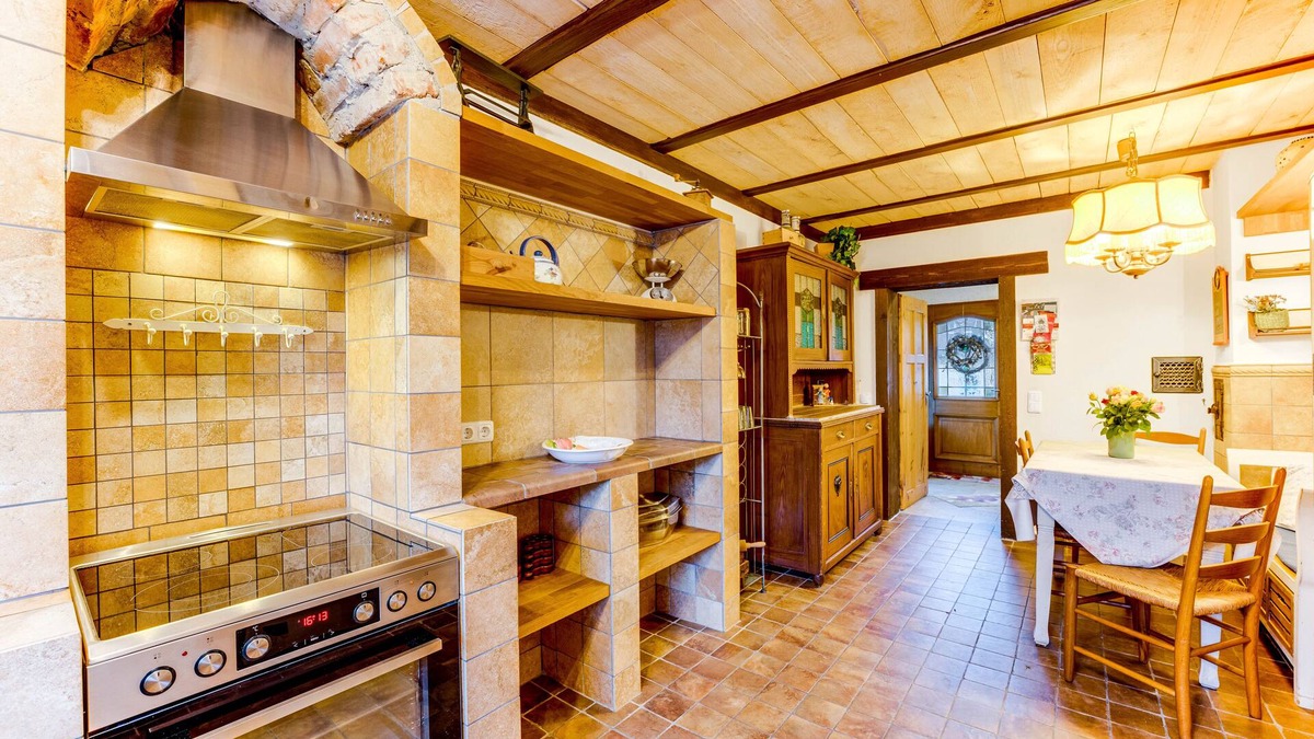 Bobingen House | Frieda30, semi-detached house with garden, few minutes' drive to Augsburg