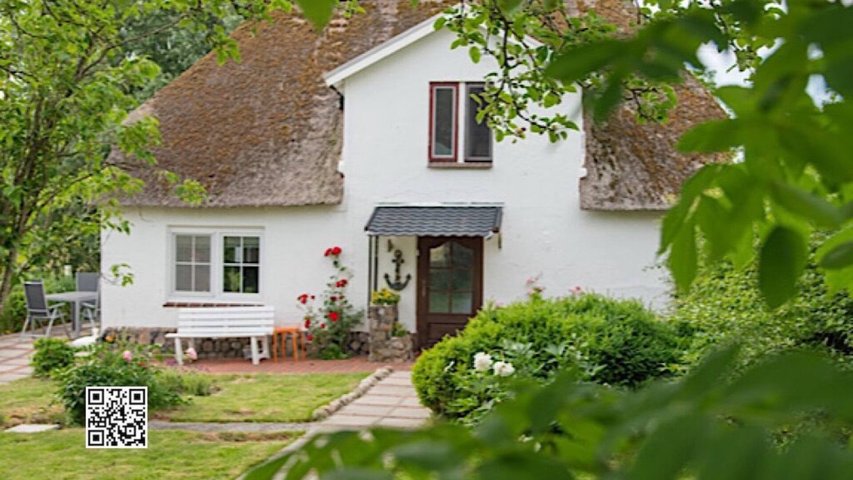 Eiderdeich House | Friedrichstadt: Thatched-roof cottage on the Eider dike with sun terrace near the North Sea