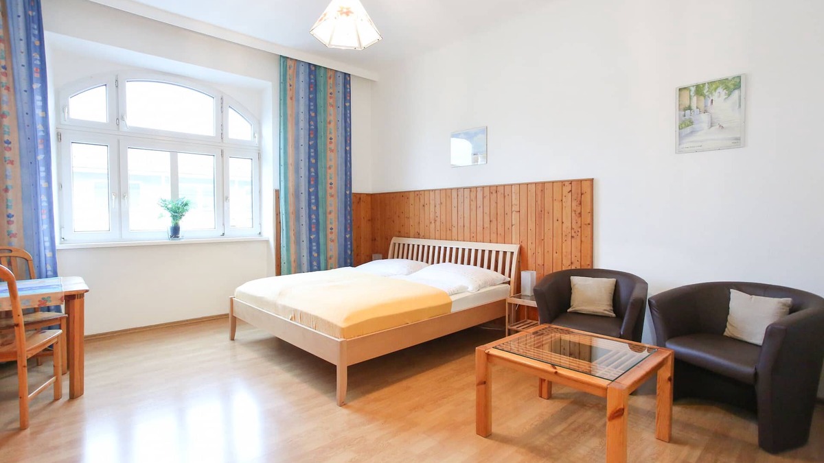 Ottakring Apartment | Friendly, affordable apartment for 2 in a quiet location