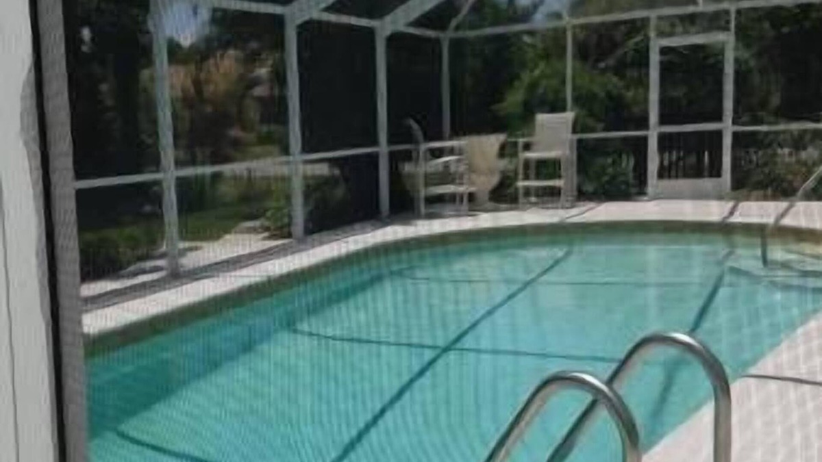 Bonita Springs House | Friendly Quiet Neighborhood, Solar Heated Pool & just 5 minutes to Bonita Beach