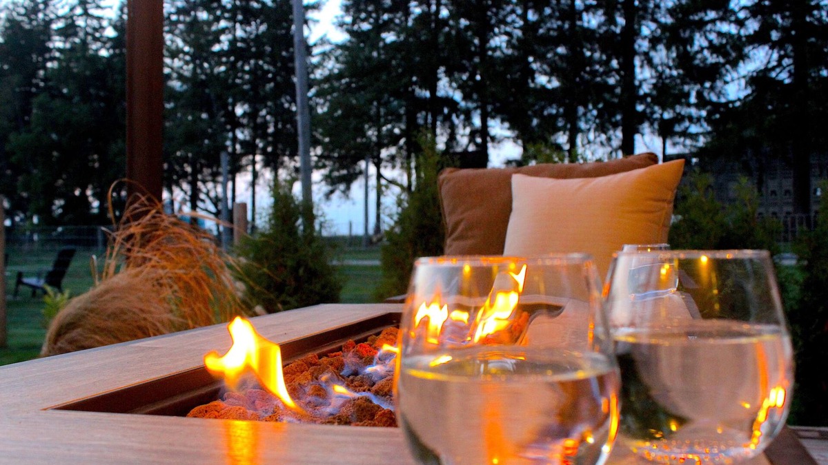 Perth South House | Friends & Family Getaway: 2 Kings + 1 Queen, Wifi, BBQ, Firetable, Games, 2TVs!
