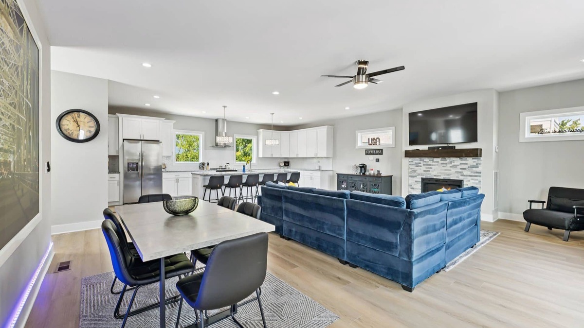 Buena Vista House | Friends in Skyline Places - Luxurious Brand New Build, Great for Groups, 10 min to Downtown Nash!
