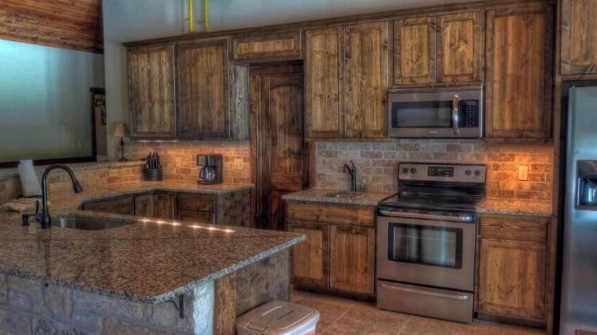 Leakey Other | Frio Pecan Farm House 28