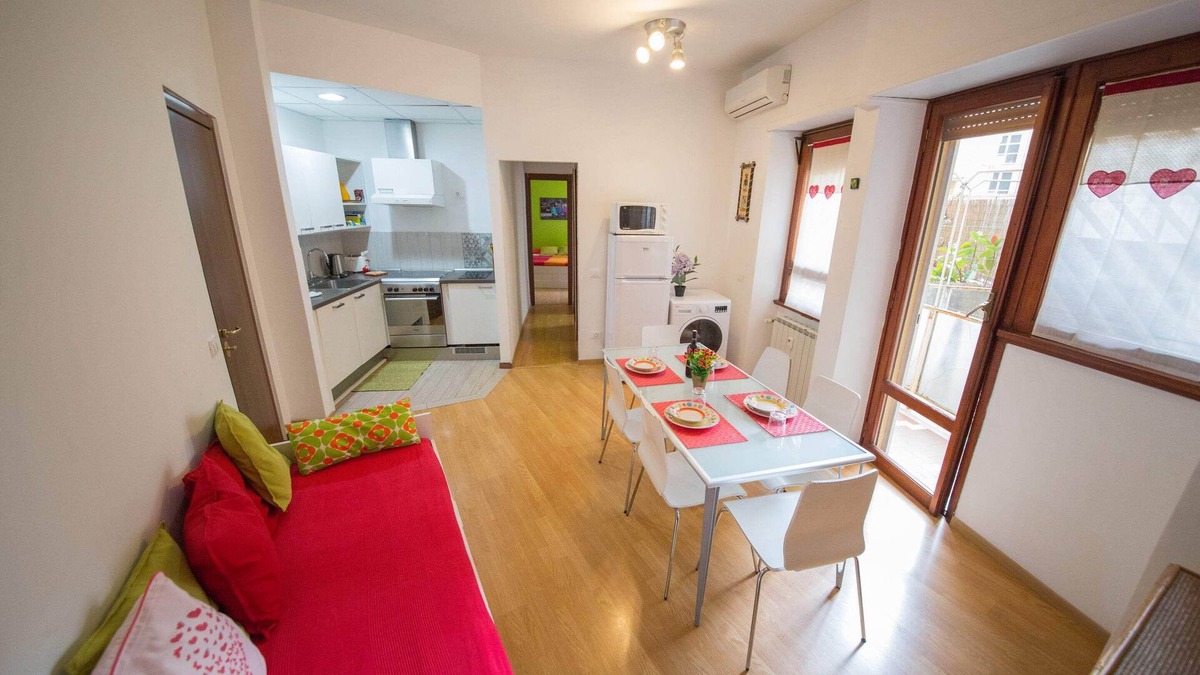 Quartiere XIII Aurelio Apartment | From Paul to the Vatican- 5 BEDROOMS, 3 BATHROOMS IDEAL FOR LARGE GROUPS