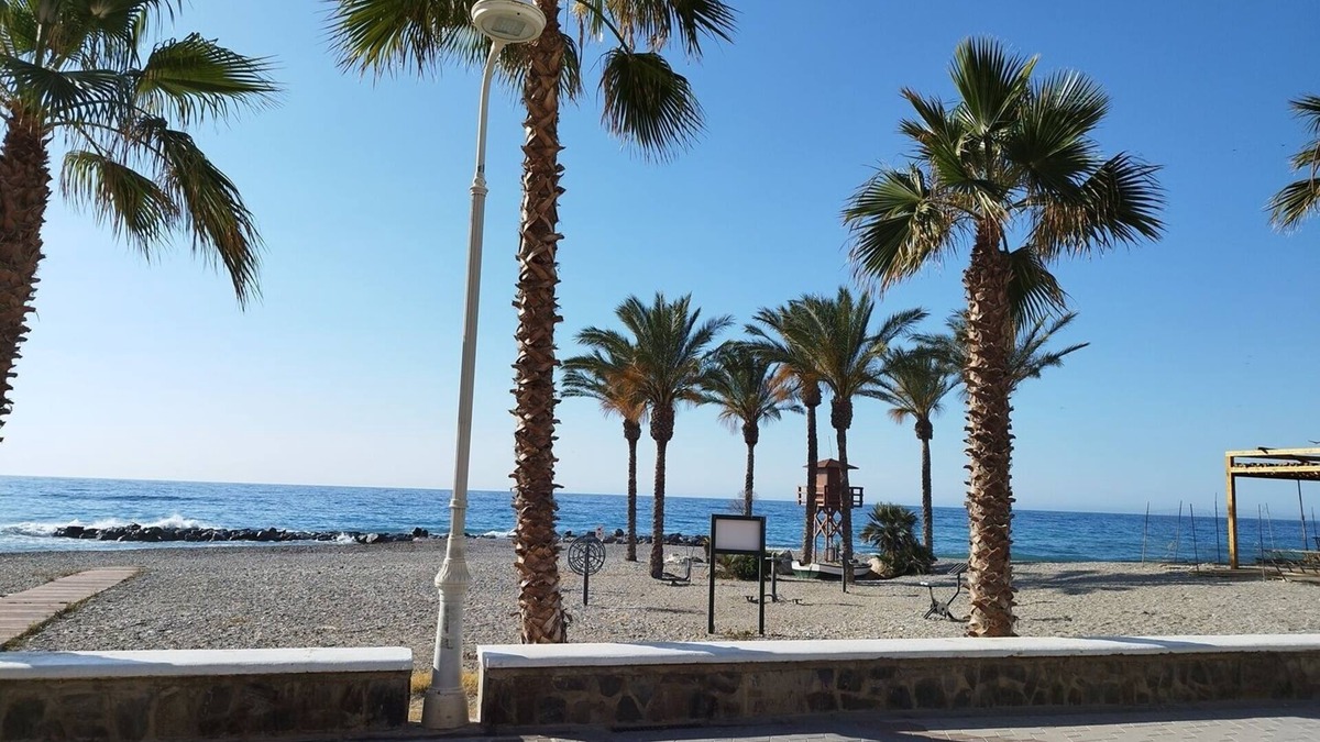 Castell de Ferro Apartment | Front line beach apartment