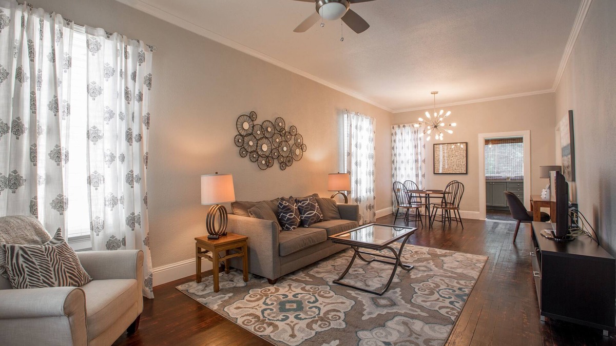 University Park House | Front Porch, Sunny Coffee Nook, Gorgeous Bathroom, One block to CSU & Old Town!