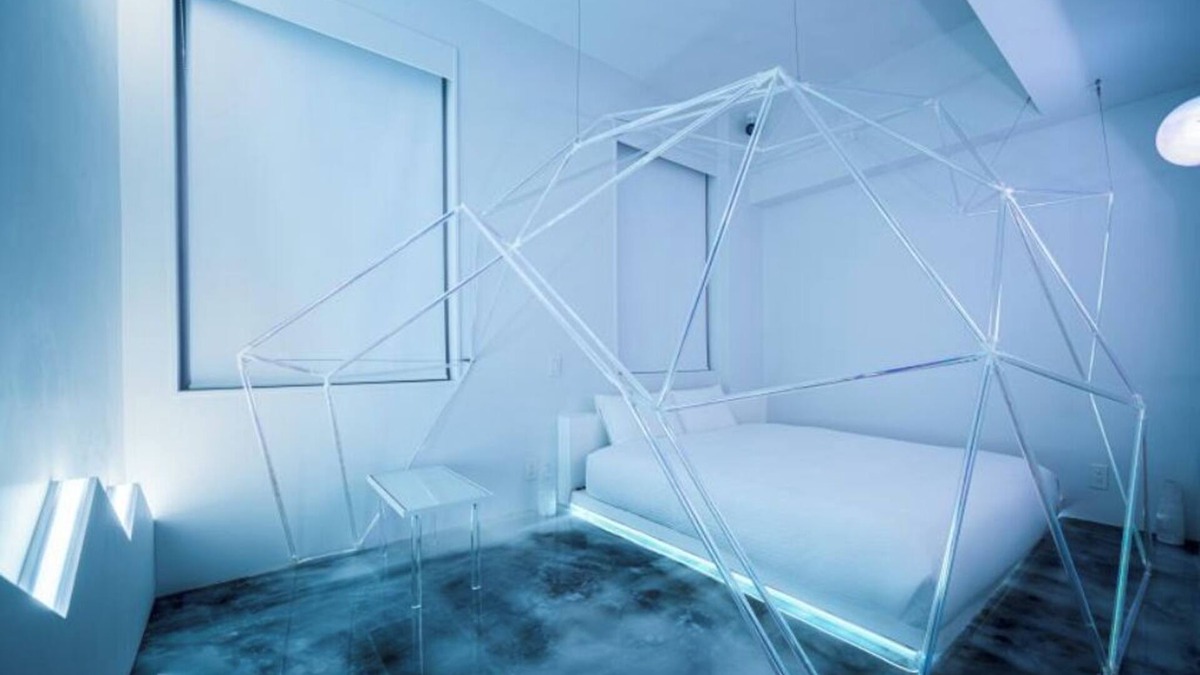 Nihonbashimuromachi Hotel | Frozen Dawn Room @ Tokyo Street Art Hotel