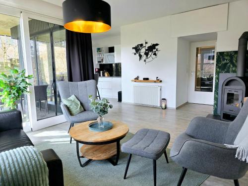 Groenebach Apartment | Fuchsbau mit Kamin & Terrasse & Garten