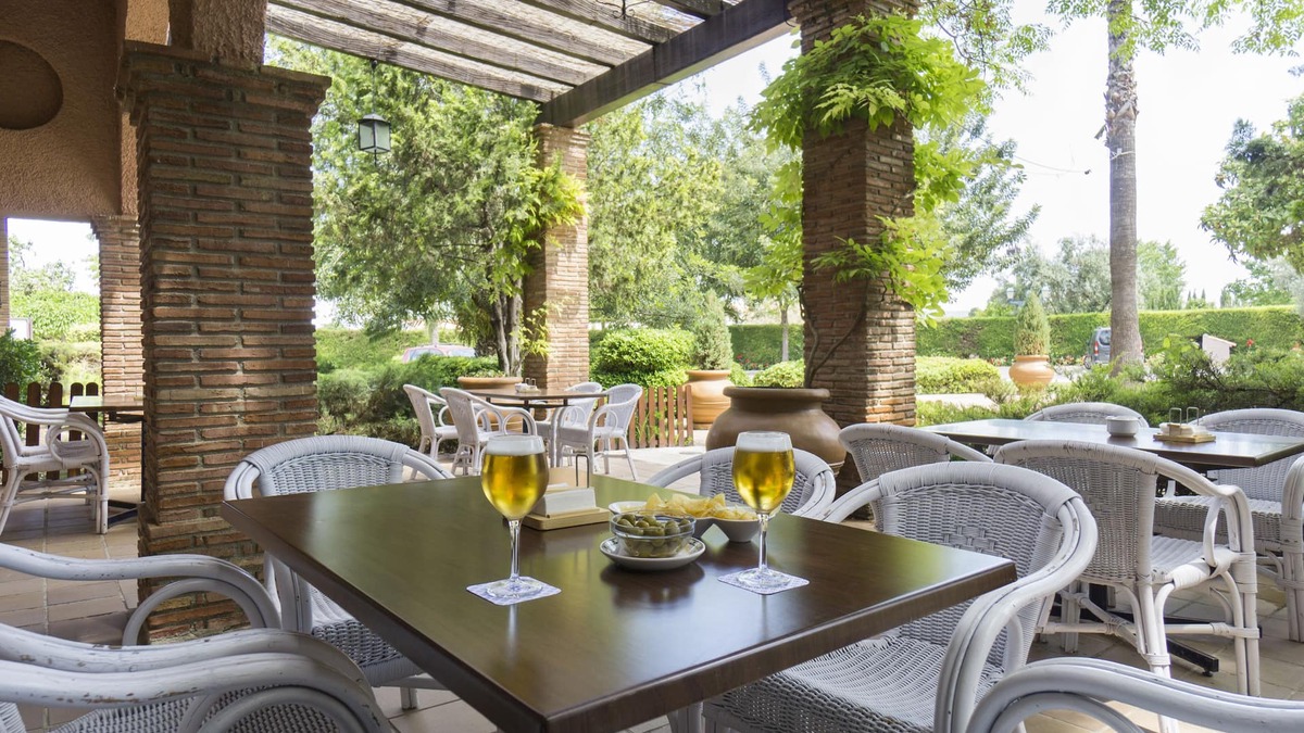 Cabra Hotel | Fuente Las Piedras