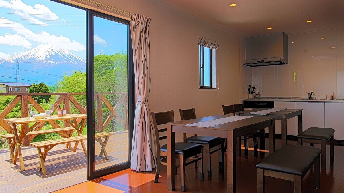 Fujikawaguchiko House | Fujinokura Village Building B/Minamitsuru-gun Yamanashi