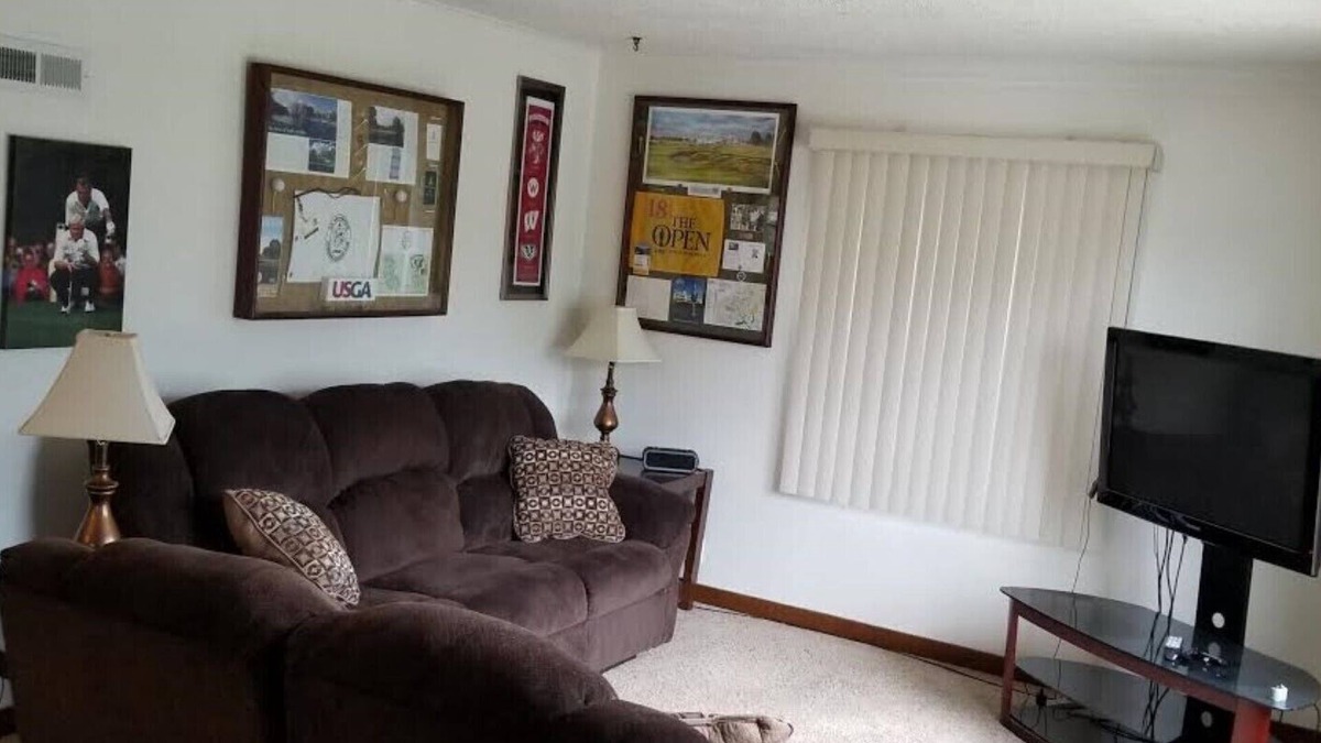 Mayville House | Full Home Rental - Officially Licensed Rental - Wisconsin - #ATCP-053943