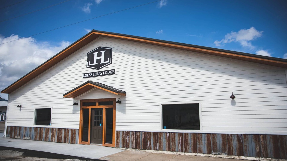 Mound City Hotel | Full Lodge (8 Rooms + Common Area)