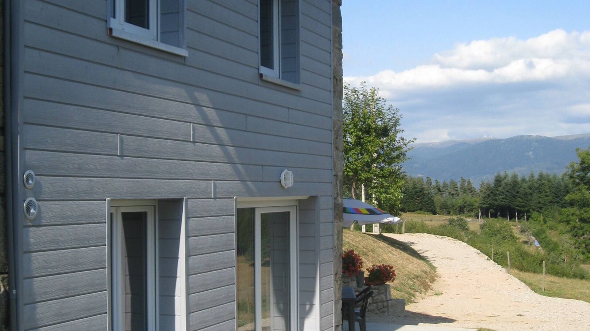 Thiolieres House | FULL NATURE DOUGLAS GITE