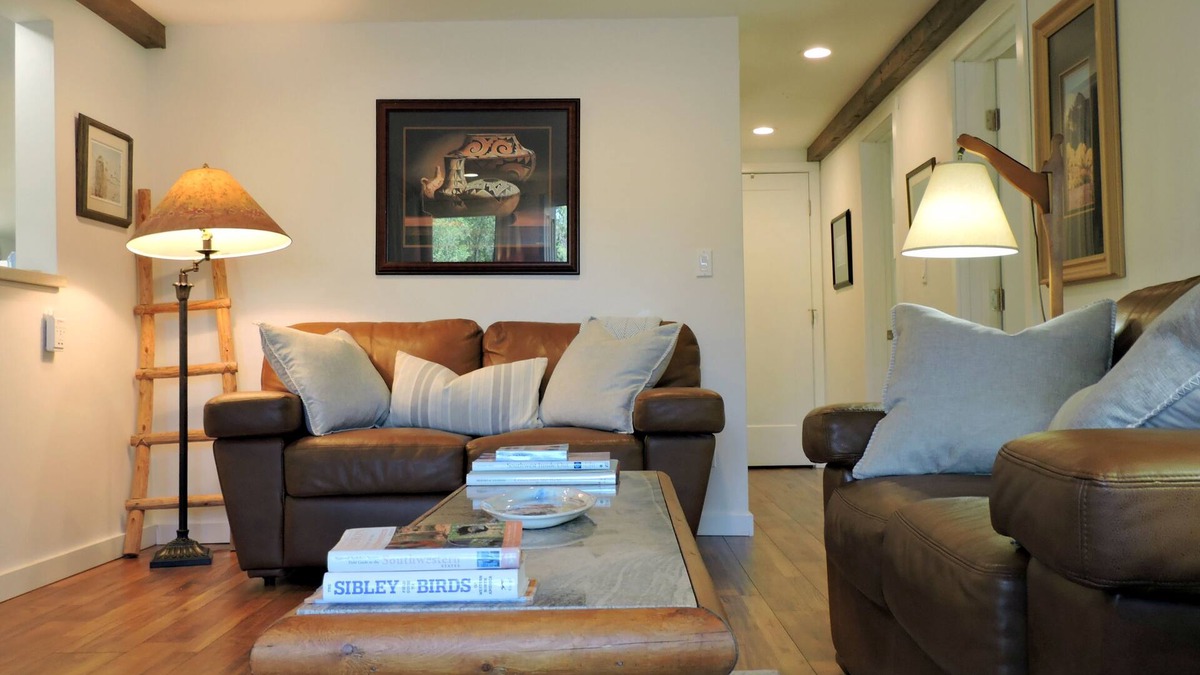 Prescott Cottage | Full Remodel! Sparkling Clean! Patio & Grill!