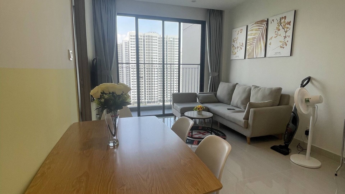 District 9 Apartment | Full services apartment with pool view