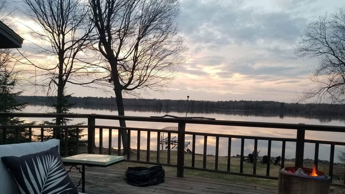 Central Wisconsin House | Full Service 2023 U.S. Senior Open Executive Waterfront Estate