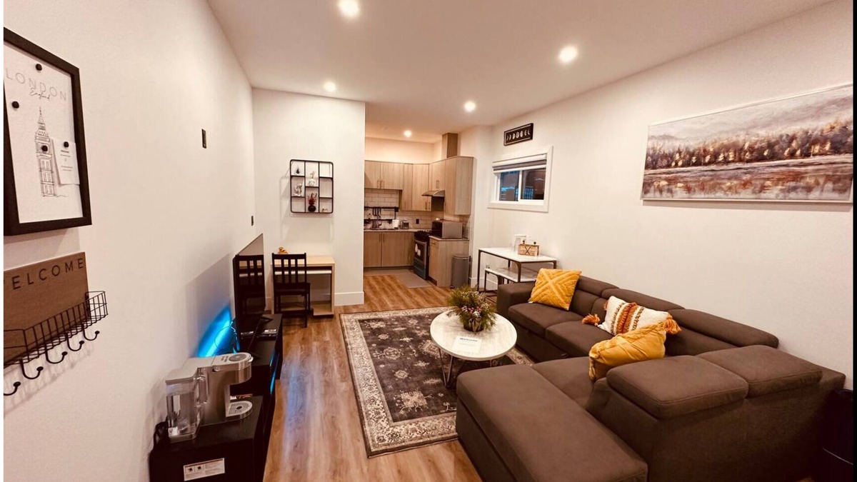 Vanderhoof House | Fully air conditioned Modern Private Family Suite in Vanderhoof