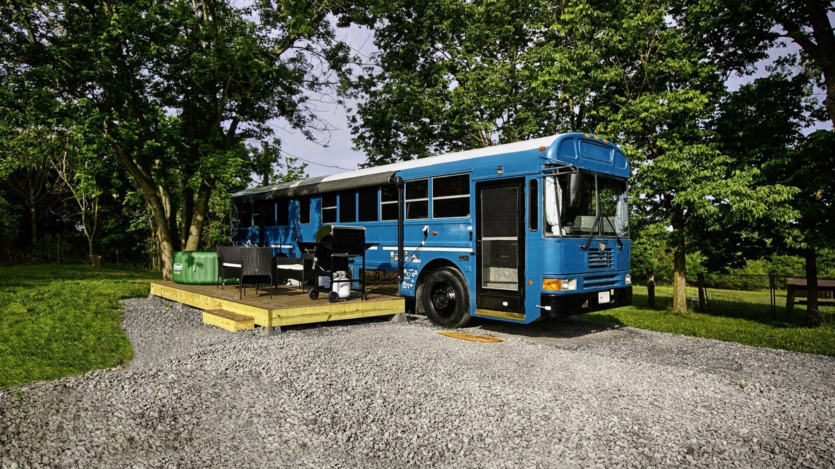 Charles Town House | Fully Converted Skoolie on Charming 40-Acre Farm with Hot Tub