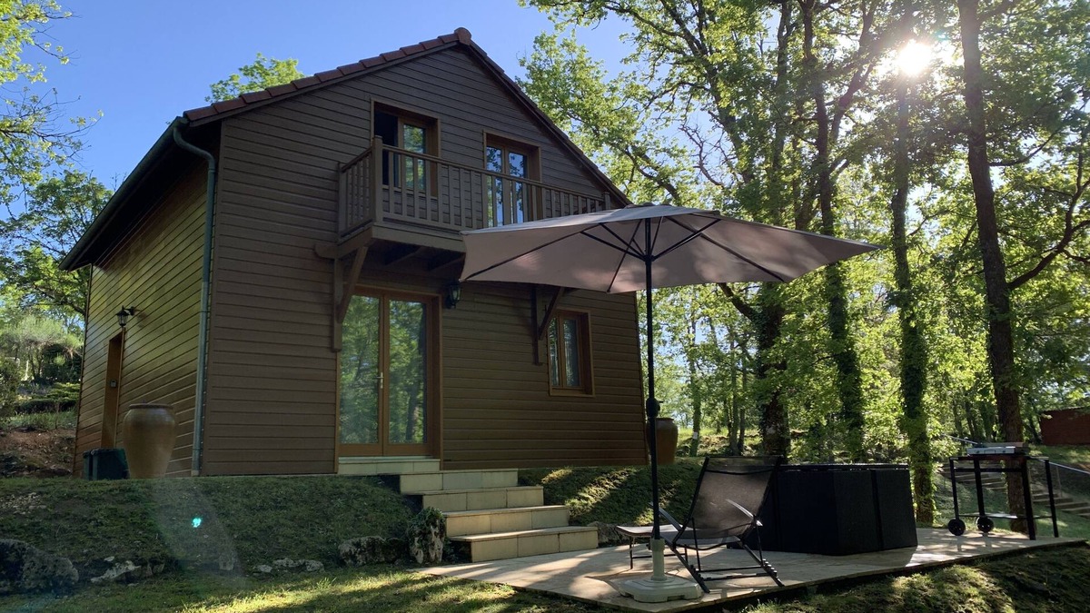 Lachapelle-Auzac Ski Chalet | Fully-equipped, renovated chalet near Souillac in the Dordogne