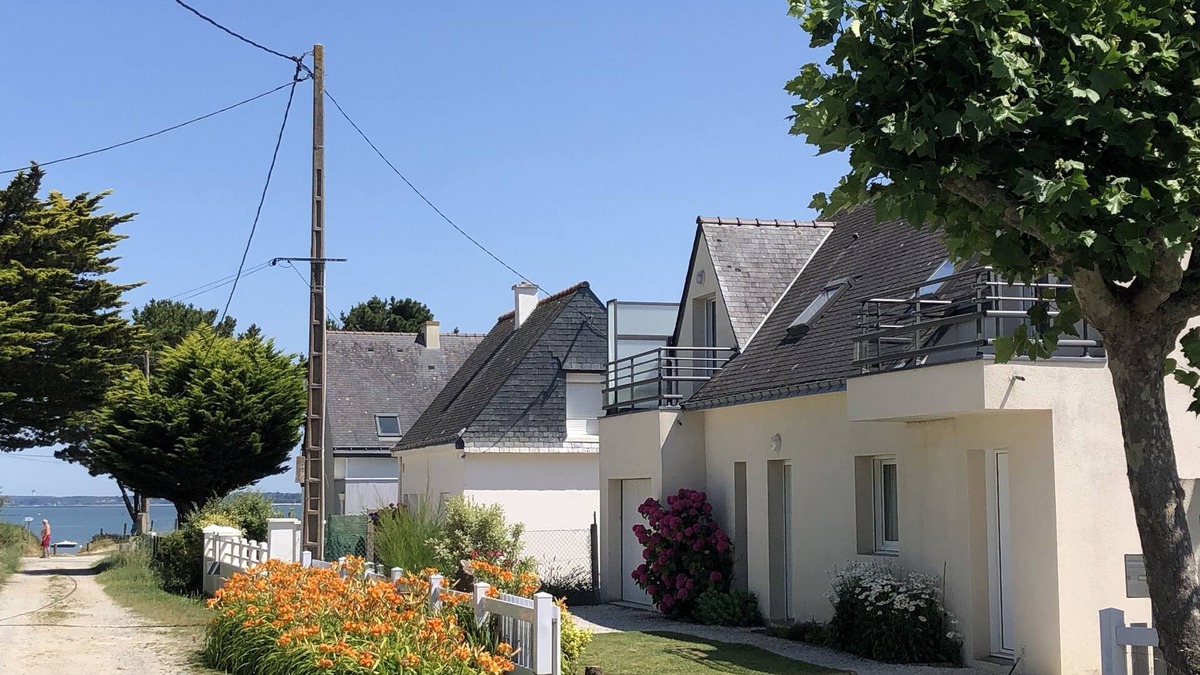 Kervoyal House | Fully equipped house with garden, close from the beach, for 8 to 10 people