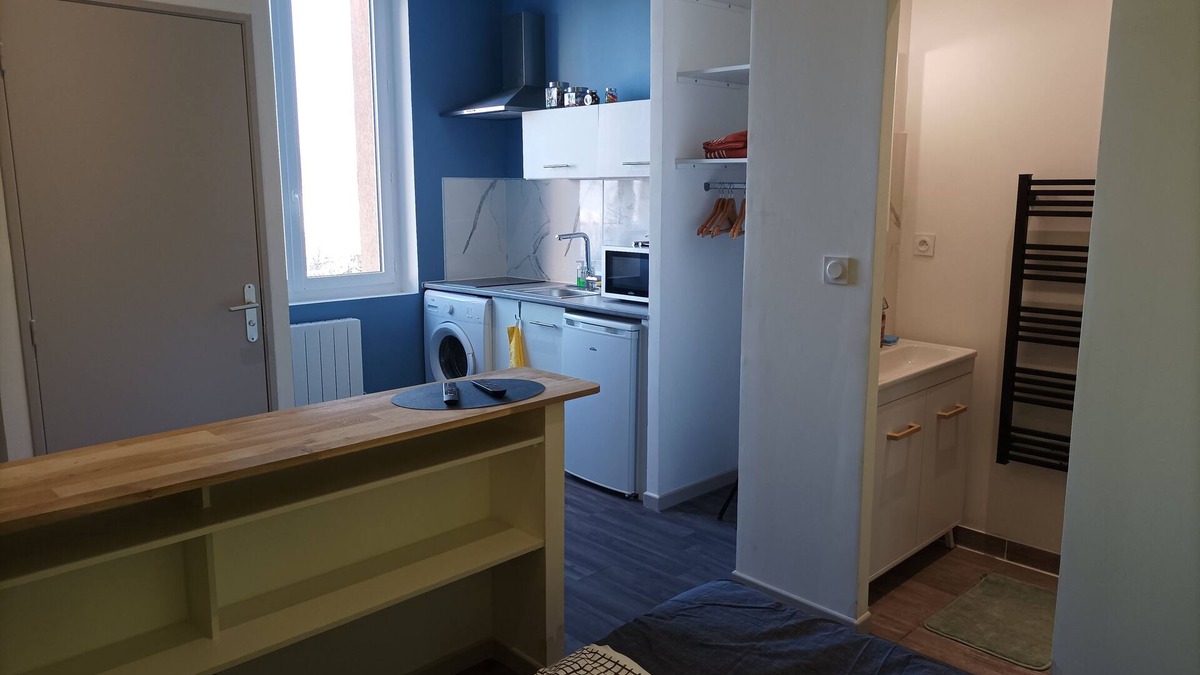 Saint-Etienne Apartment | Fully equipped studio. Welcome to Maelia