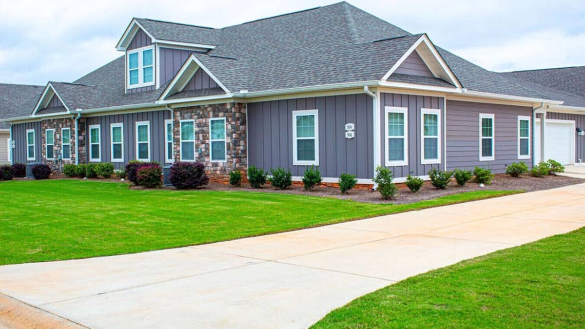 Warner Robins Apartment | Fully Furnished 3BR · Subdivision Amenities