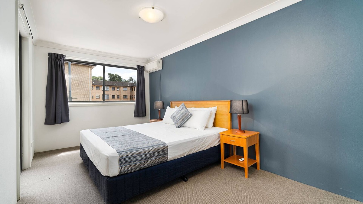 Hornsby Apartment | Fully Furnished and Equipped 1 Bedroom Apartment In Hornsby
