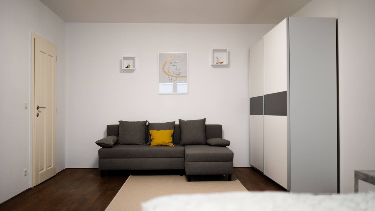 Oberdobling Apartment | Fully Furnished Family Apt near City Center ★ Luxurious Amenities ★