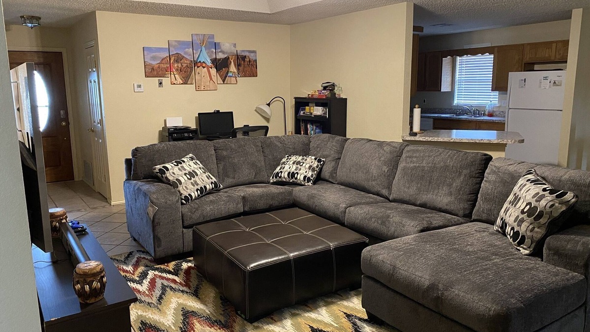 Alamogordo House | Fully furnished house - 15 minutes to White Sands/10 mins to Holloman AFB