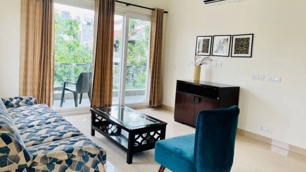DLF City Apartment | Fully Furnished One Bedroom Apartment with Hall, Kitchen and Balcony-Cyber City