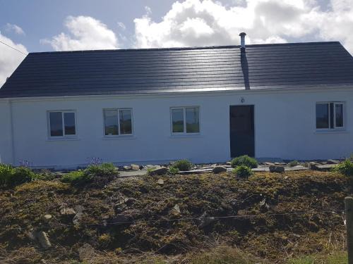Ballyduff House | Fully Refurbished 200-Year-Old Farmhouse
