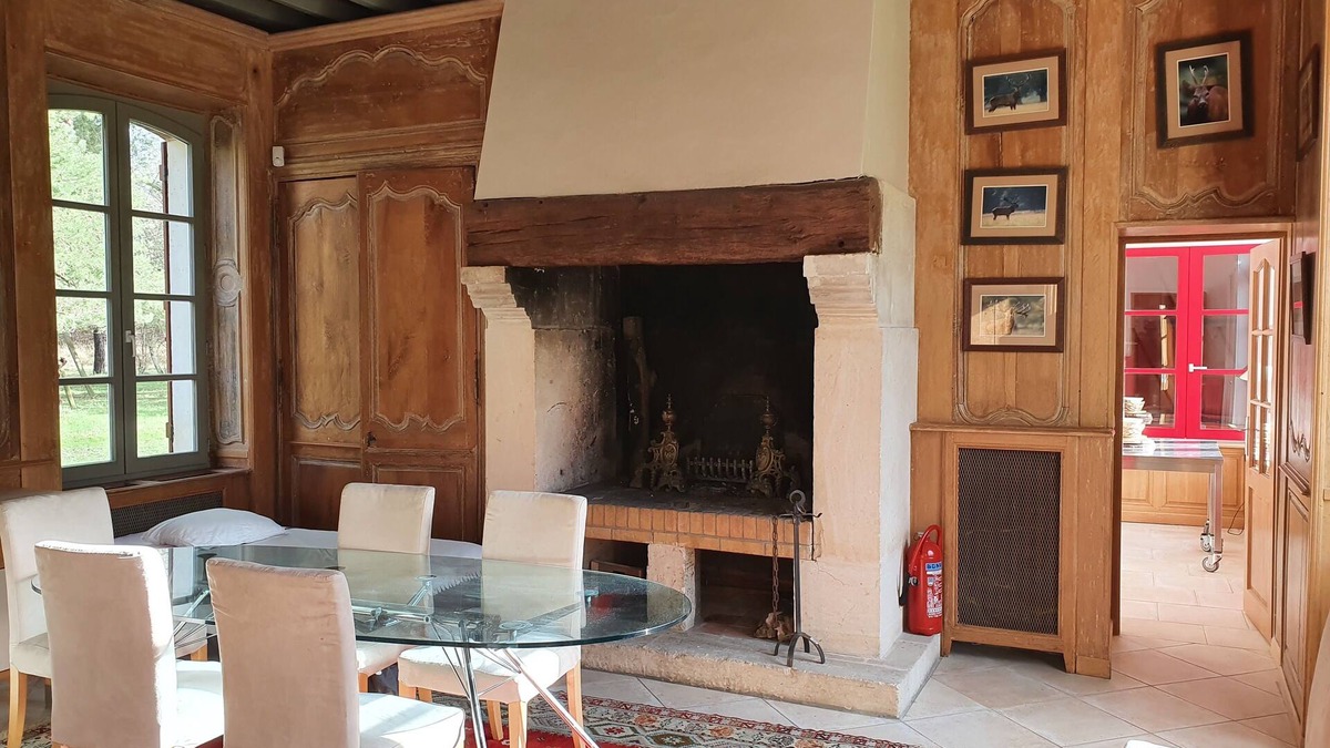 La Boissiere-Ecole House | Fully renovated forest house 60kms from Paris