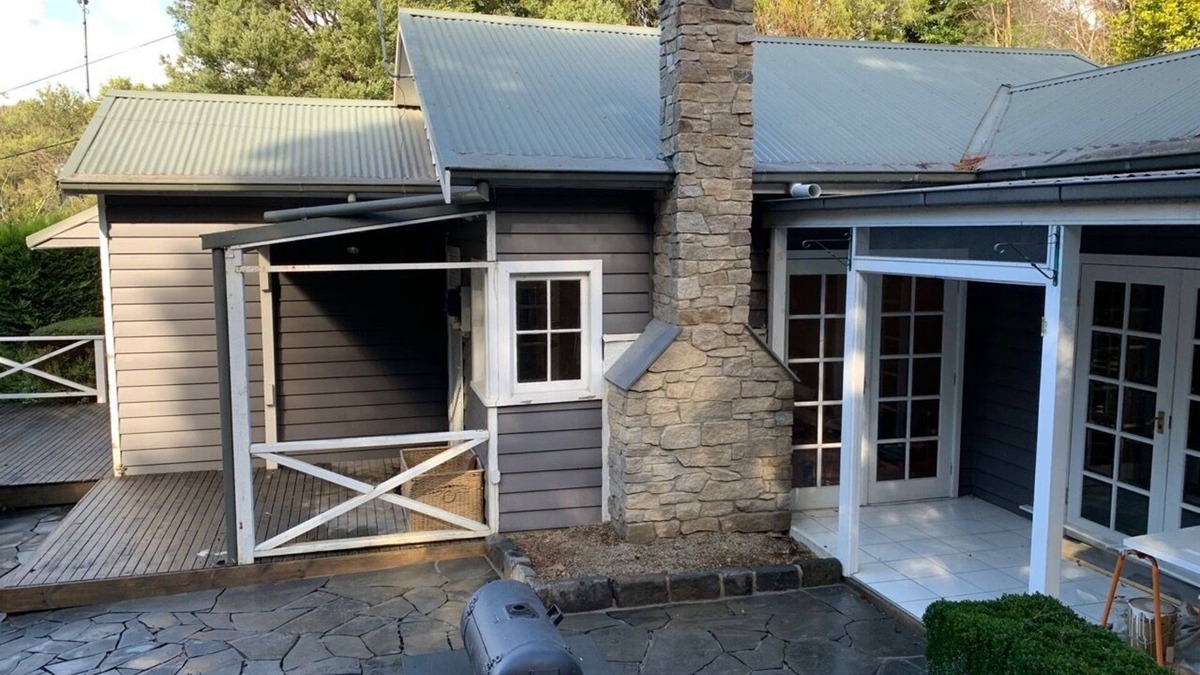 Warburton Cottage | Fully renovated 1940s cottage in Warburton