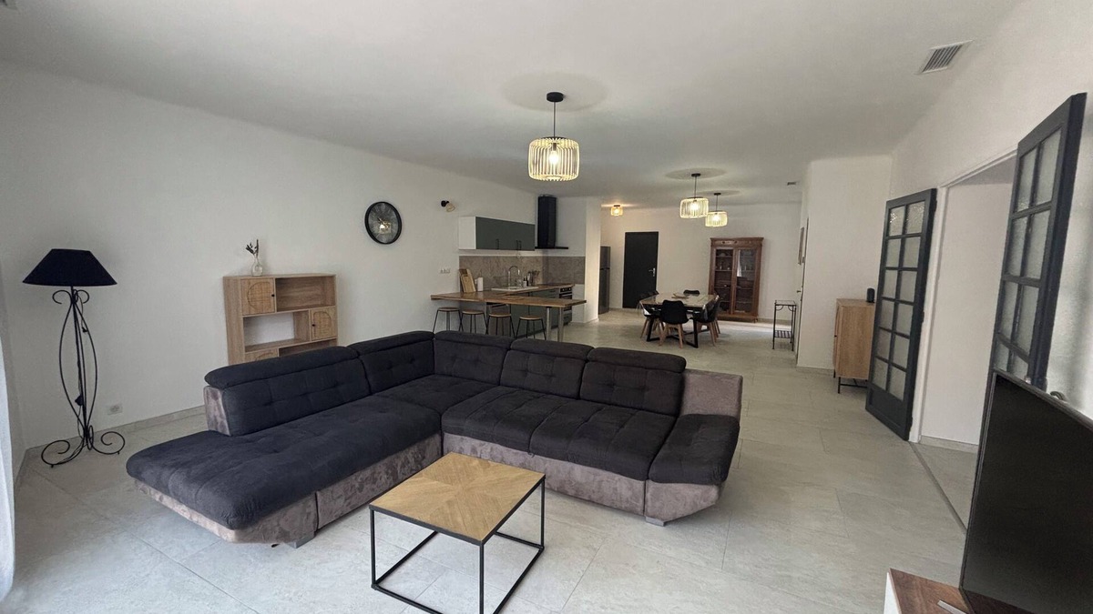 Saint-Cannat Apartment | Fully renovated, air-conditioned 6-person apartment
