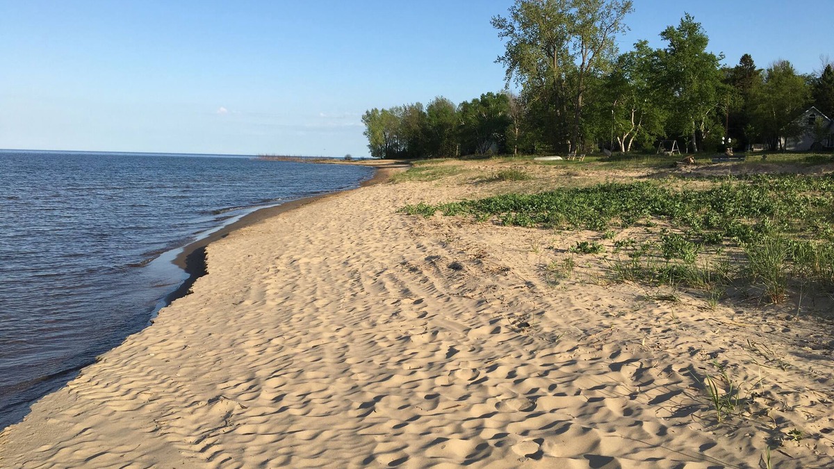 Harbor Beach Cottage | Fully-renovated cottage - 215-ft lakefront on Lake Huron’s amazing “Gold Coast”