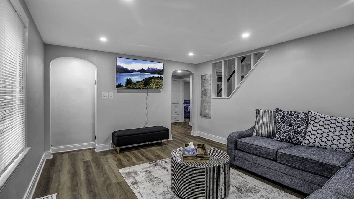 Lancaster House | Fully renovated house in Bowmansville/Depew