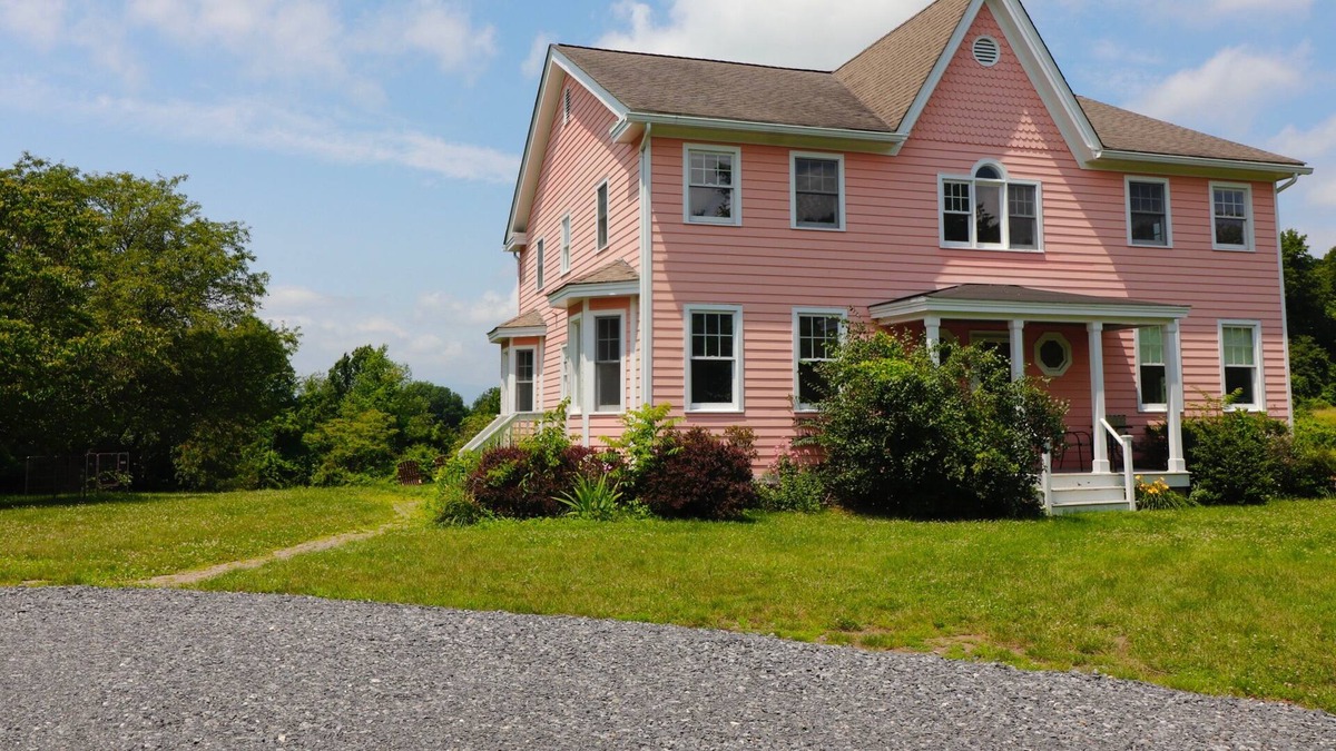 Town of Clermont House | Fully Renovated Home with 12 acres and heated saltwater pool