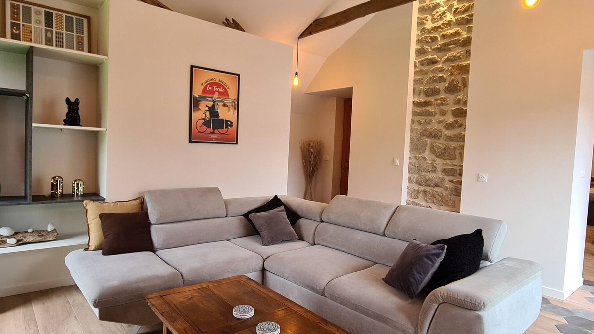 Combrit House | Fully renovated house, garden & terrace 5mn from the beach, underfloor heating