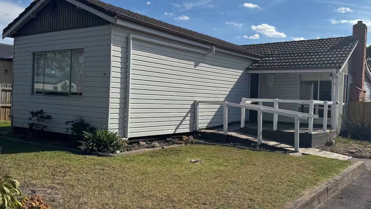 Traralgon House | Fully renovated peaceful home.