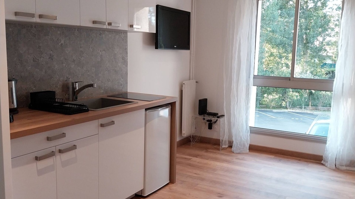 Vaux-sur-Mer Apartment | Fully renovated studio 50m walk from the beach at NAUZAN Vaux Sur Mer