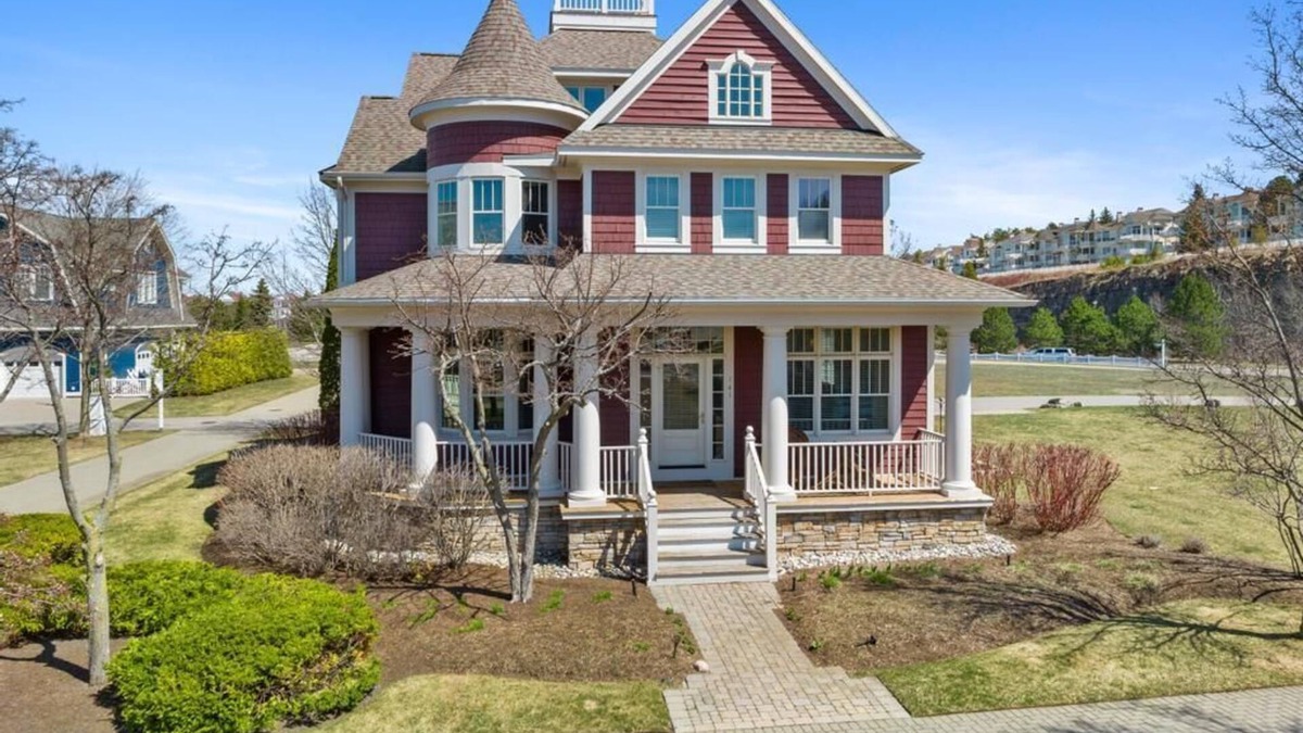 Bay Harbor House | Fully Renovated Village Beach