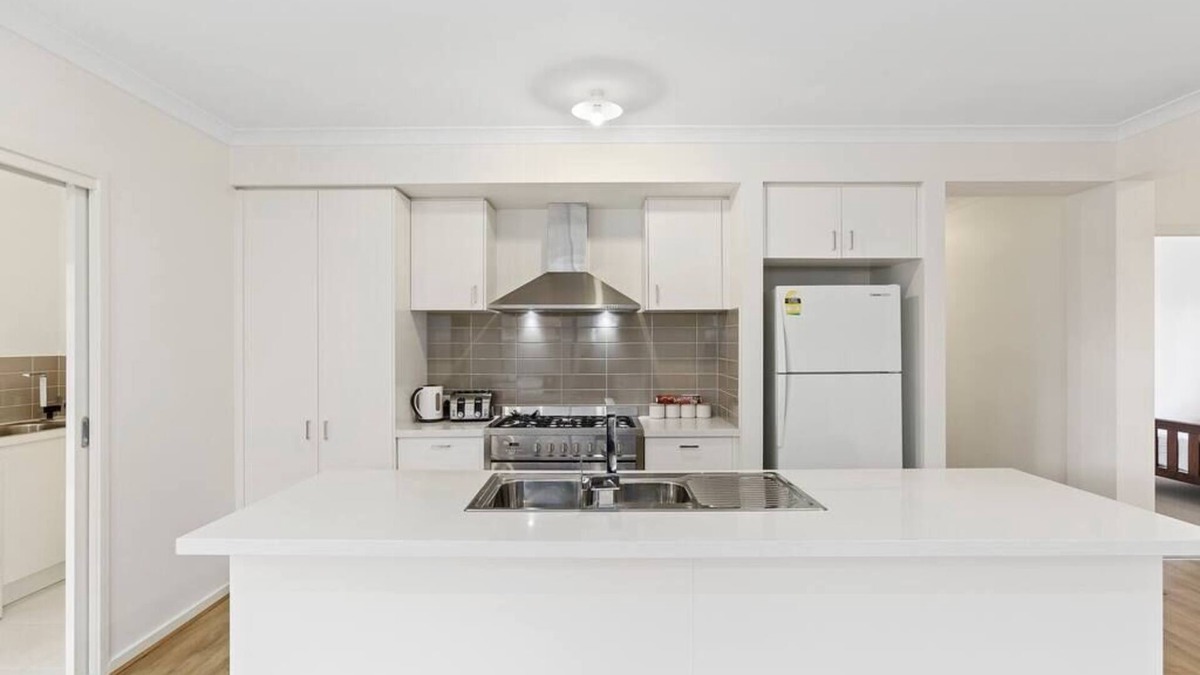 Lara House | Fun at Foxglove Lara