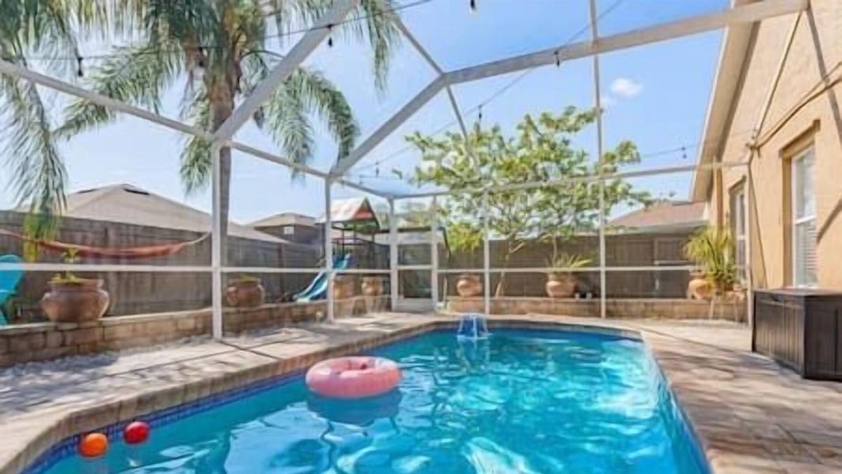 Lakeview Village House | Fun Family Leisurely 4 BD Home w/ Heated Pool