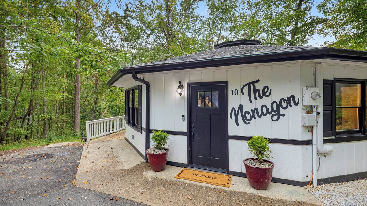 Arden House | Fun & Funky Deltec Home with Pool Table, Darts